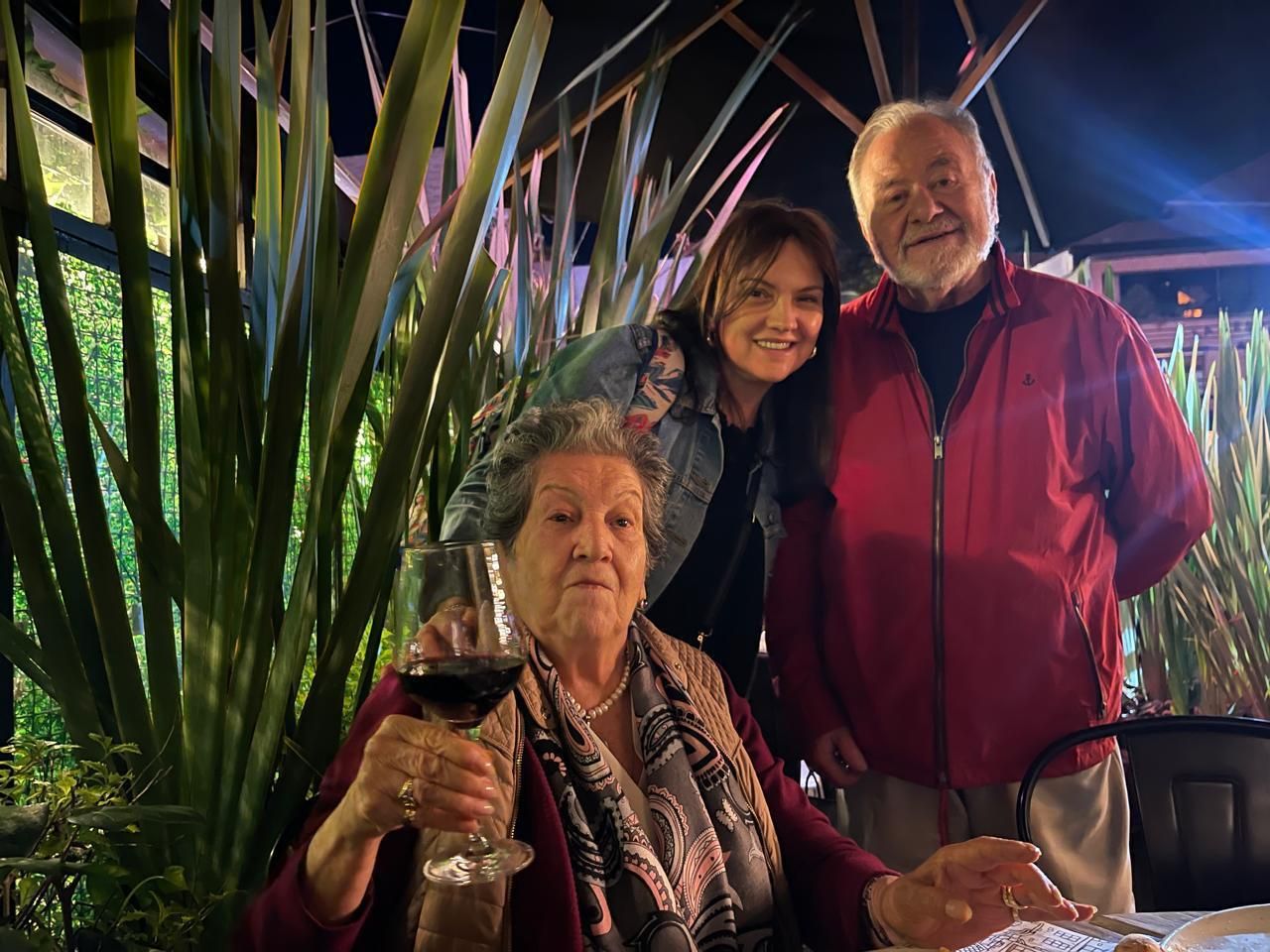 Un encuentro familiar en la terraza de San Giorgio.